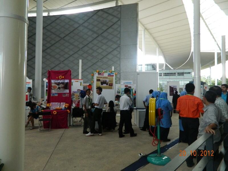 ACADREX2012 - 81 ACADREX2012 - 81
